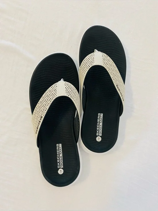 Skechers Women's Black and Cream Perforated Foam Thong Sandals - Picture 1 of 9